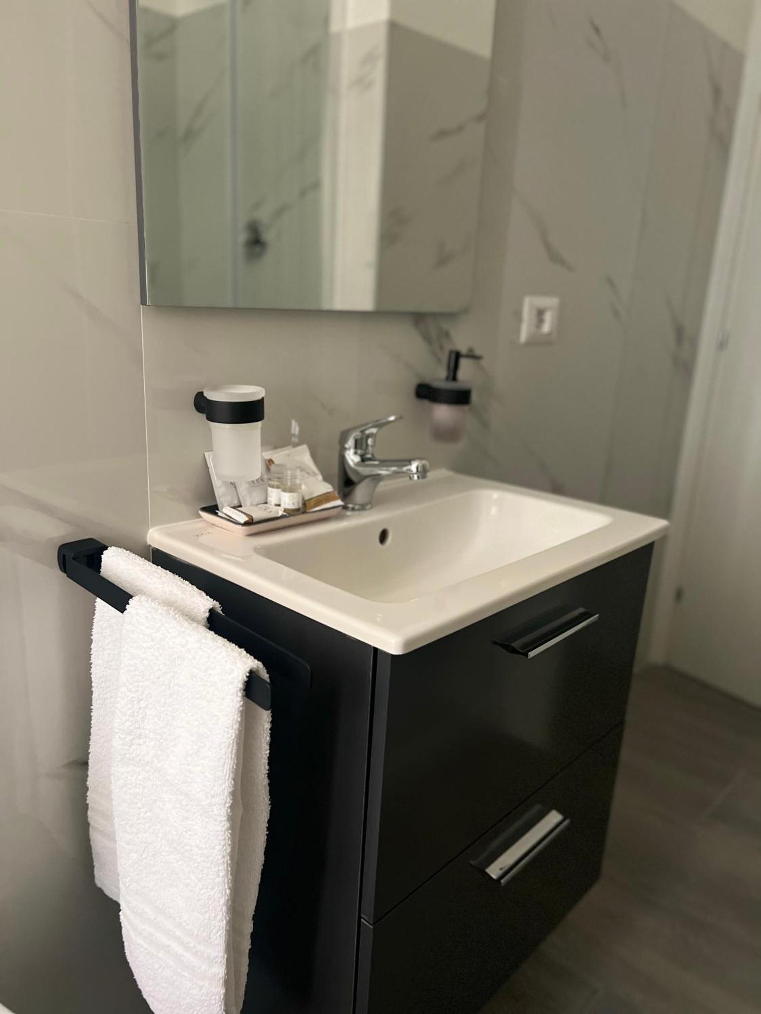 Tiburtina Flam Guest House Roma Eksteriør bilde